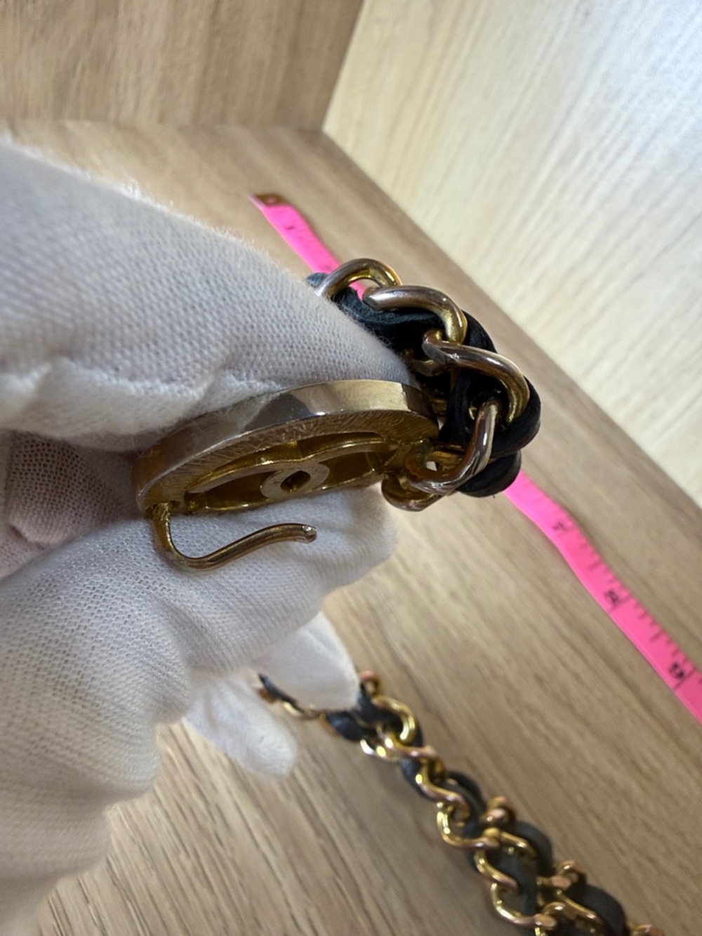 CHANEL Black and Gold Double-Row leather Chain Necklace with CC Medallion - Picture 6 of 7